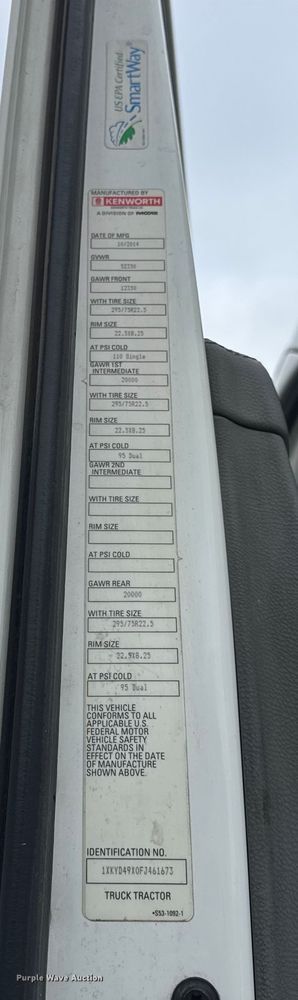 image for item ER0341 2015 Kenworth T680 semi truck