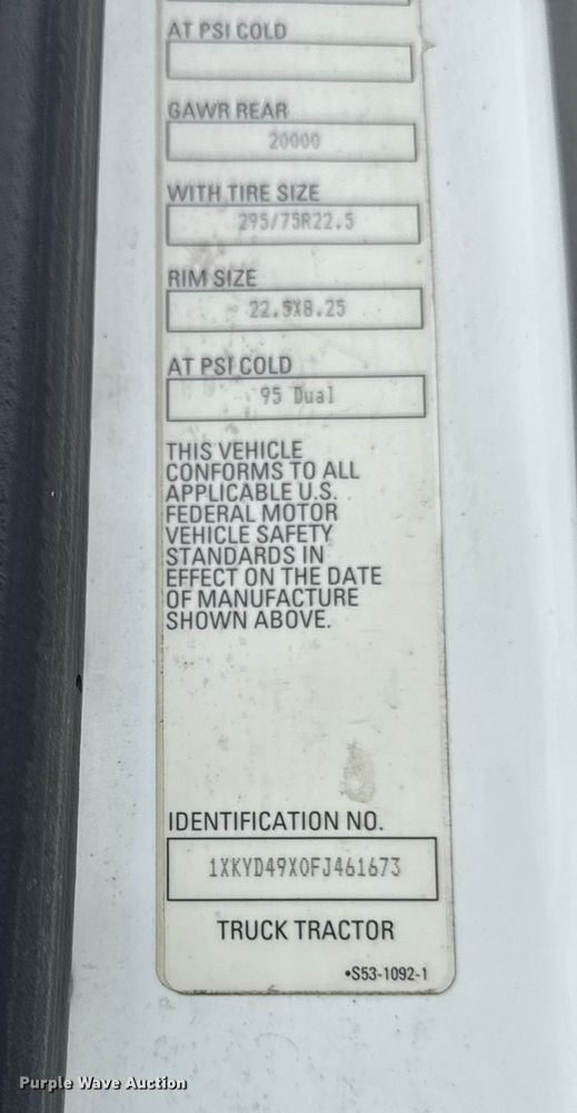 image for item ER0341 2015 Kenworth T680 semi truck