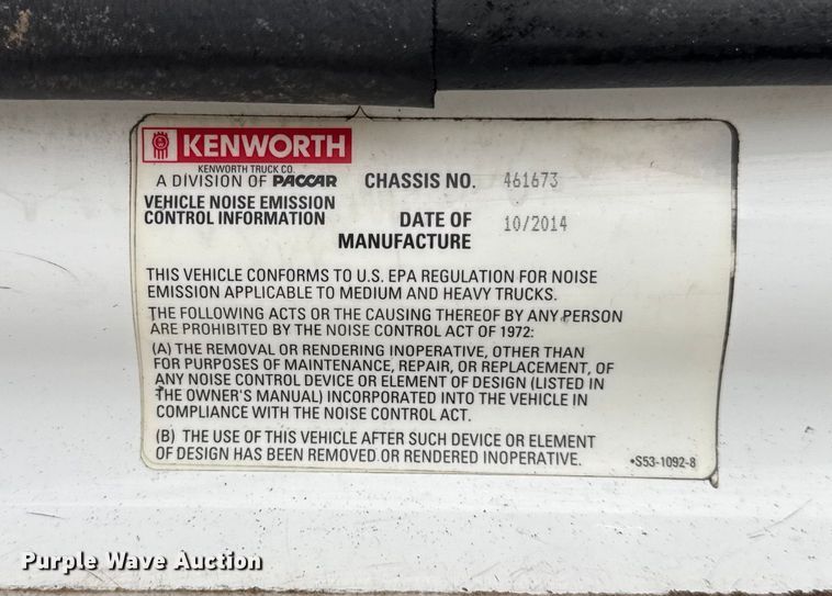 image for item ER0341 2015 Kenworth T680 semi truck