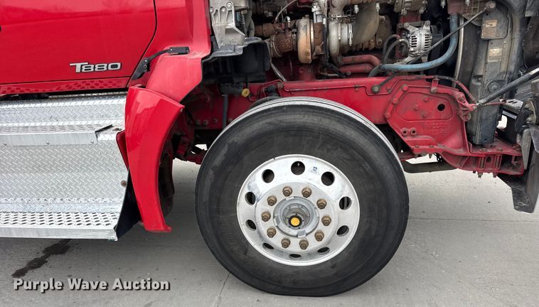 image for item ER0342 2016 Kenworth T880 semi truck