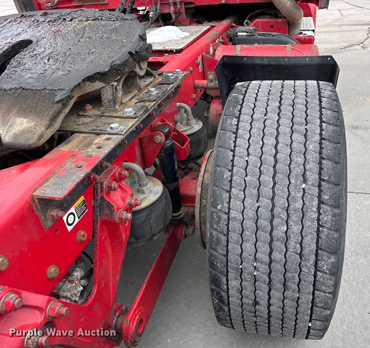 image for item ER0342 2016 Kenworth T880 semi truck