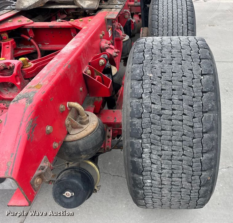 image for item ER0342 2016 Kenworth T880 semi truck