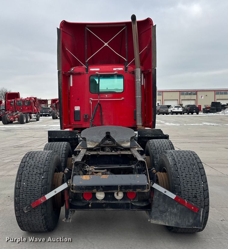 image for item ER0343 2017 Kenworth T880 semi truck