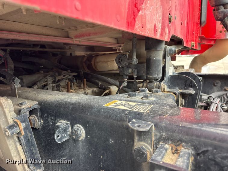 image for item ER0343 2017 Kenworth T880 semi truck