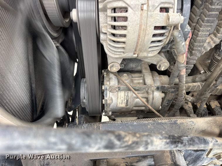 image for item ER0343 2017 Kenworth T880 semi truck