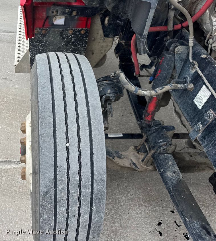 image for item ER0343 2017 Kenworth T880 semi truck