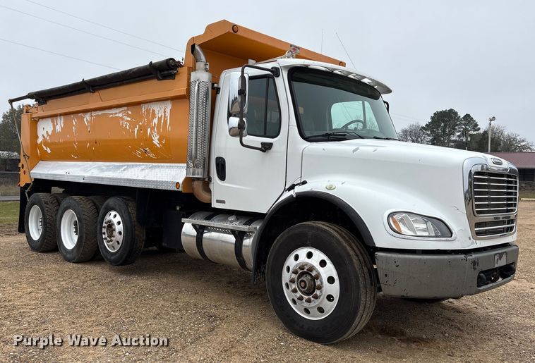 image for item ET7346 2006 Freightliner M2 Business Class dump truck