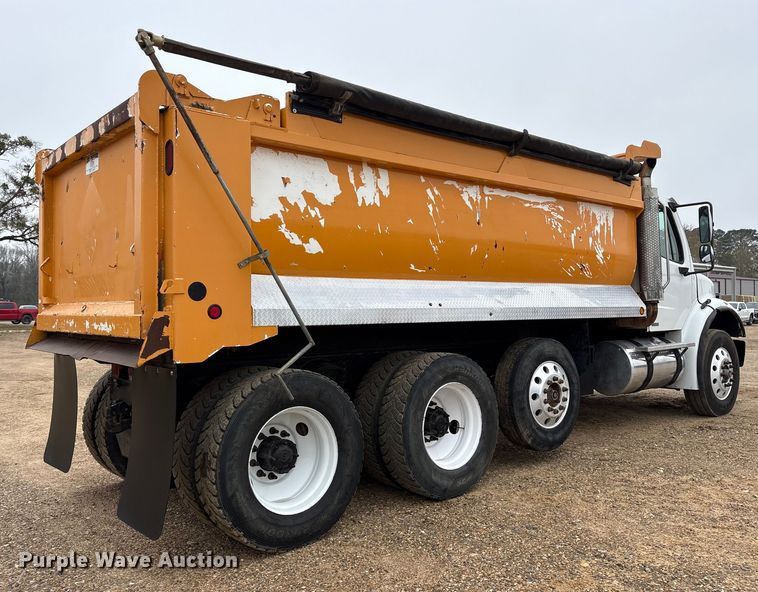 image for item ET7346 2006 Freightliner M2 Business Class dump truck