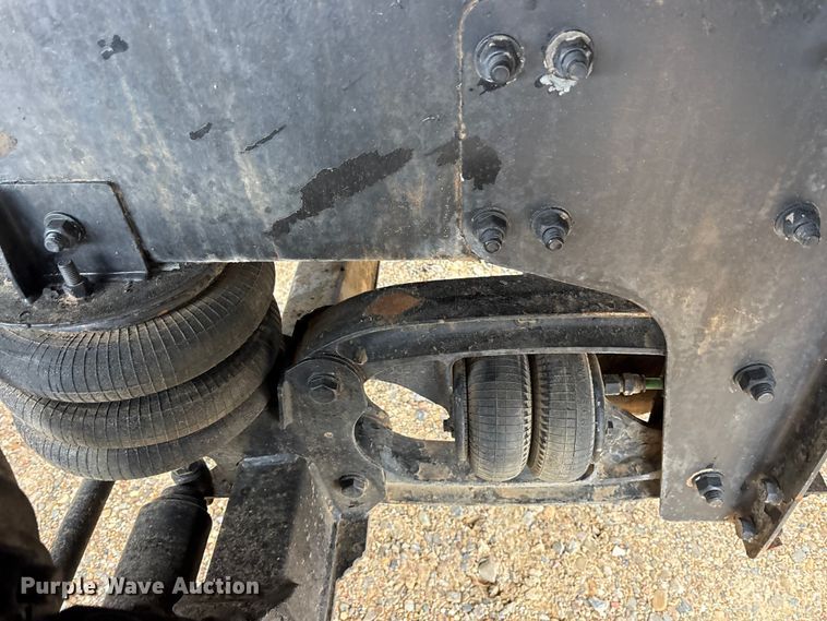 image for item ET7346 2006 Freightliner M2 Business Class dump truck