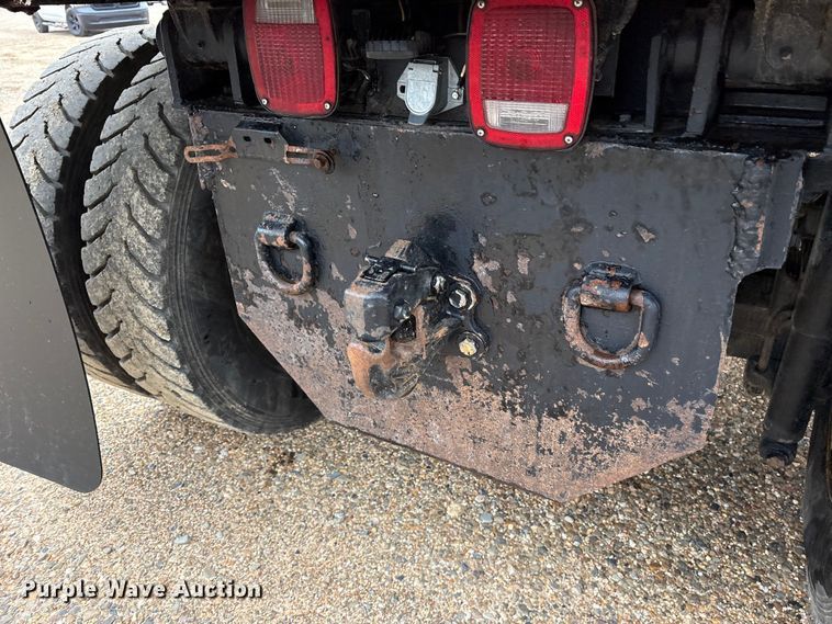 image for item ET7346 2006 Freightliner M2 Business Class dump truck