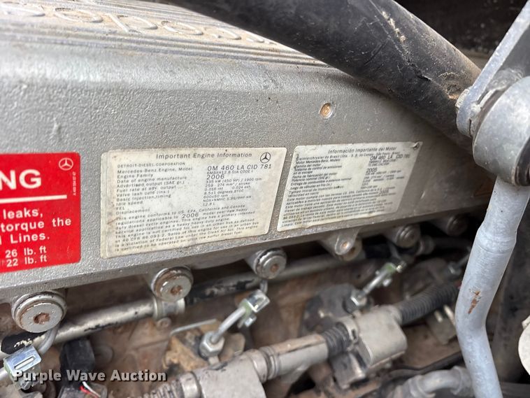 image for item ET7346 2006 Freightliner M2 Business Class dump truck