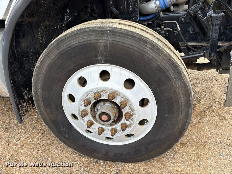 image for item ET7346 2006 Freightliner M2 Business Class dump truck