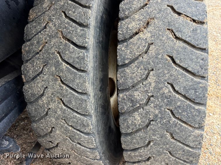 image for item ET7346 2006 Freightliner M2 Business Class dump truck