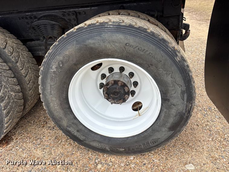 image for item ET7346 2006 Freightliner M2 Business Class dump truck