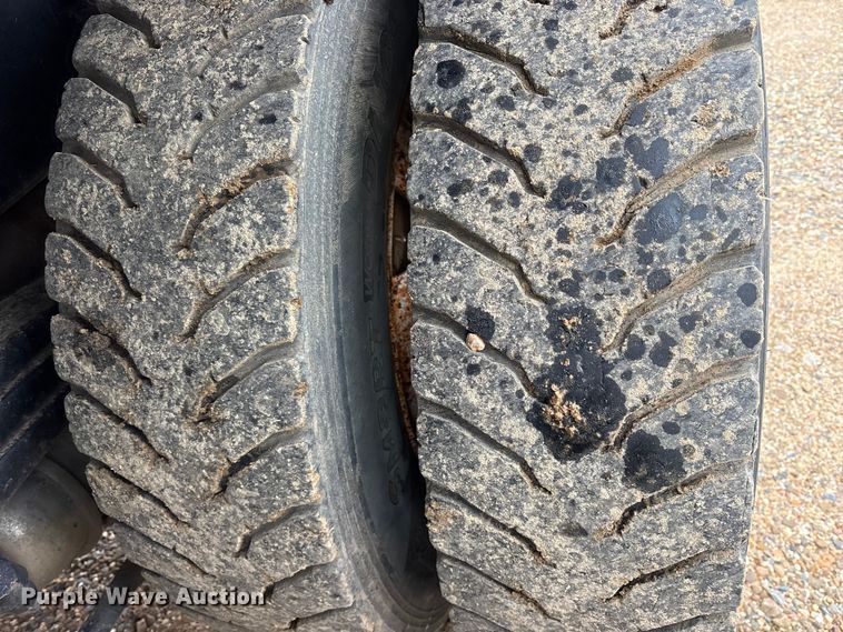 image for item ET7346 2006 Freightliner M2 Business Class dump truck