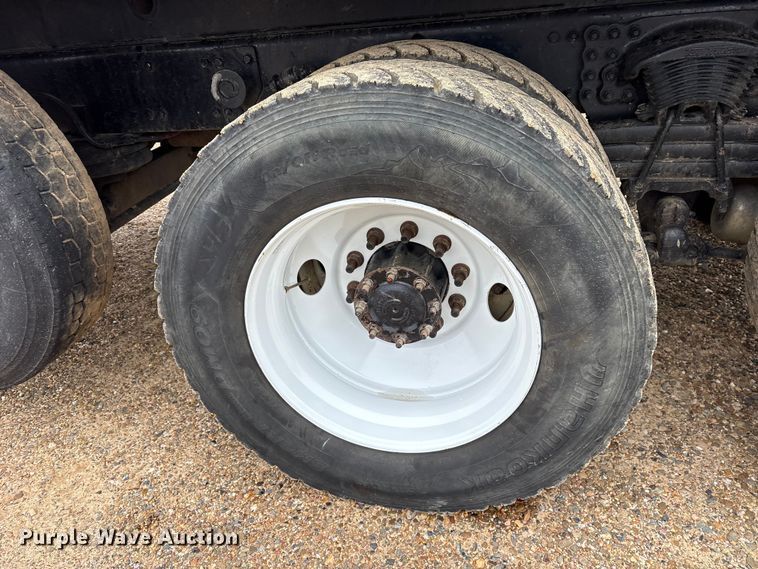 image for item ET7346 2006 Freightliner M2 Business Class dump truck