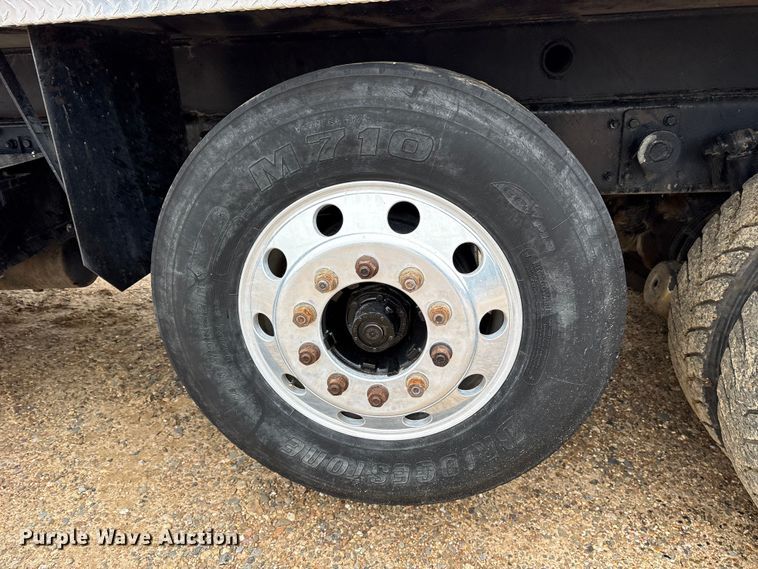 image for item ET7346 2006 Freightliner M2 Business Class dump truck