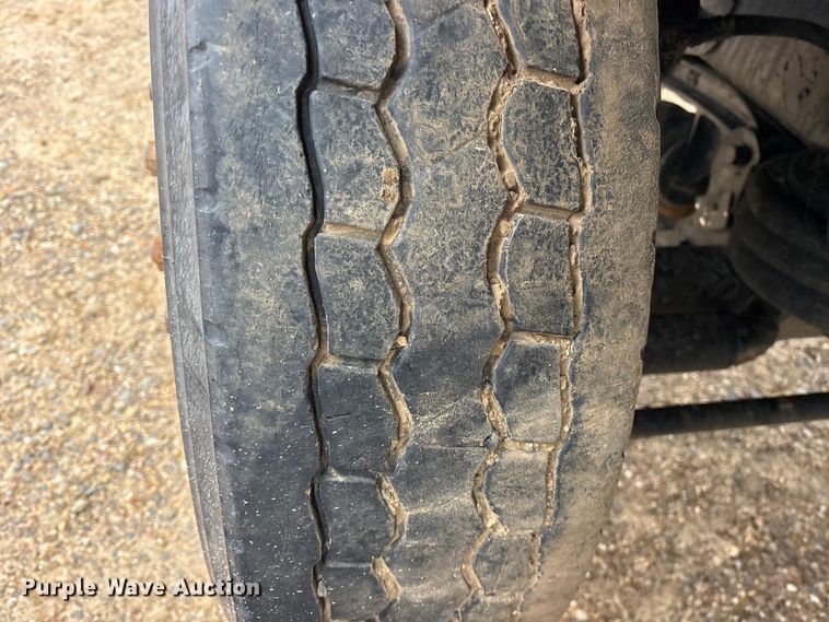 image for item ET7346 2006 Freightliner M2 Business Class dump truck