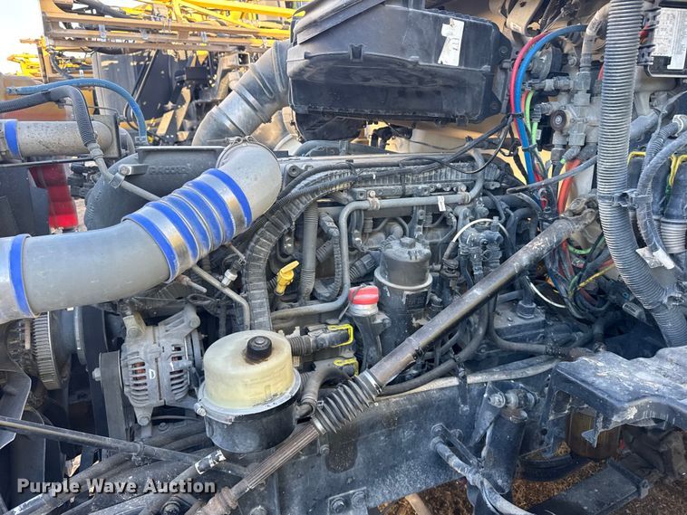 image for item EU6496 2015 Peterbilt 579 semi truck