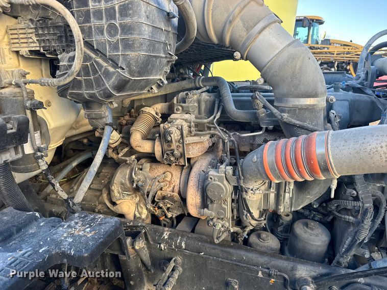 image for item EU6496 2015 Peterbilt 579 semi truck