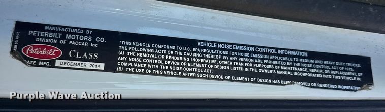 image for item EU6496 2015 Peterbilt 579 semi truck