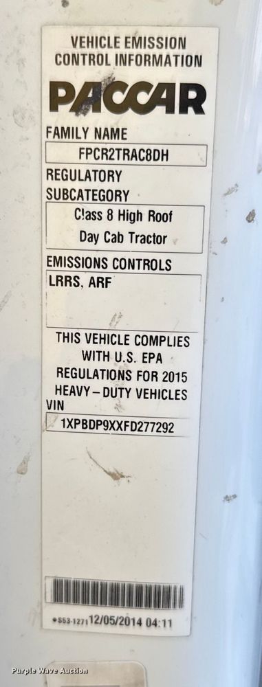 image for item EU6496 2015 Peterbilt 579 semi truck