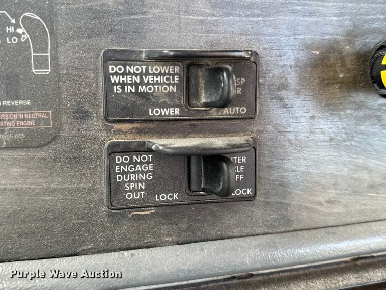 image for item EU6497 2005 Freightliner Columbia 120 semi truck