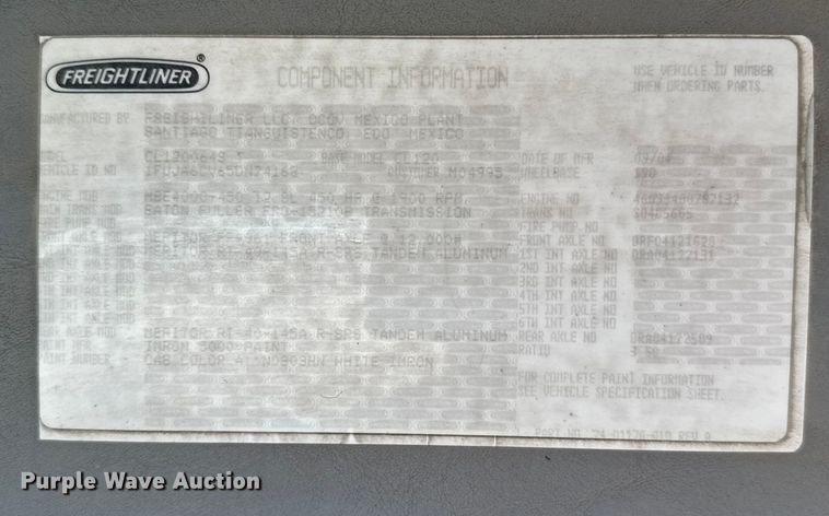 image for item EU6497 2005 Freightliner Columbia 120 semi truck