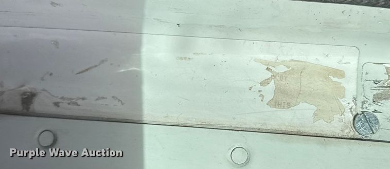 image for item EU6497 2005 Freightliner Columbia 120 semi truck