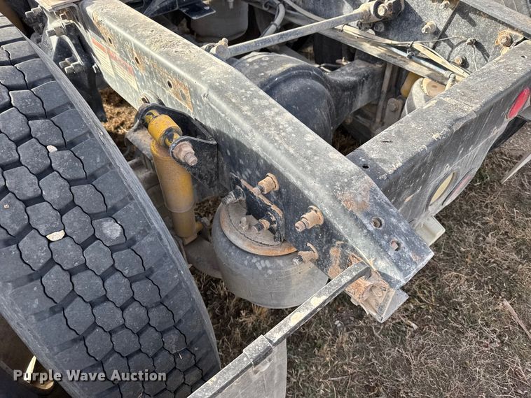 image for item EU6498 2007 Freightliner Century Class semi truck