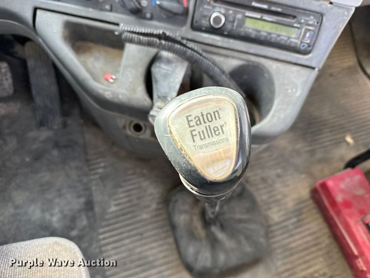 image for item EU6498 2007 Freightliner Century Class semi truck