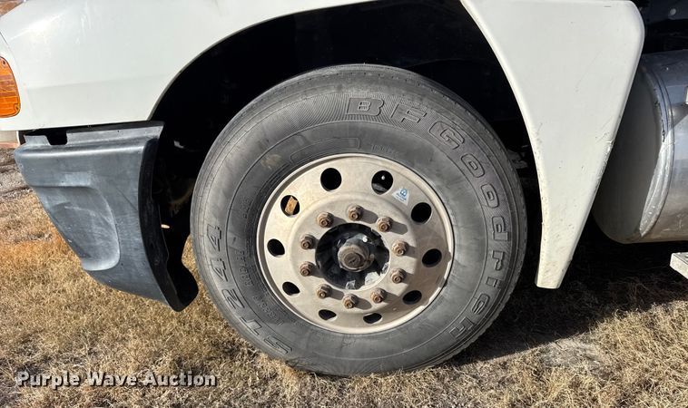 image for item EU6498 2007 Freightliner Century Class semi truck