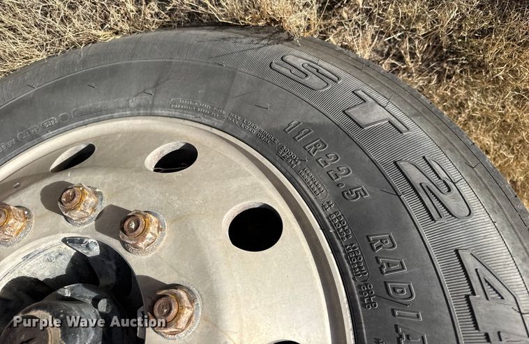 image for item EU6498 2007 Freightliner Century Class semi truck