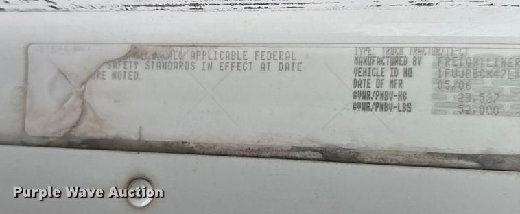 image for item EU6498 2007 Freightliner Century Class semi truck