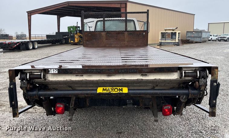 image for item EV3362 1998 Ford F700 flatbed truck