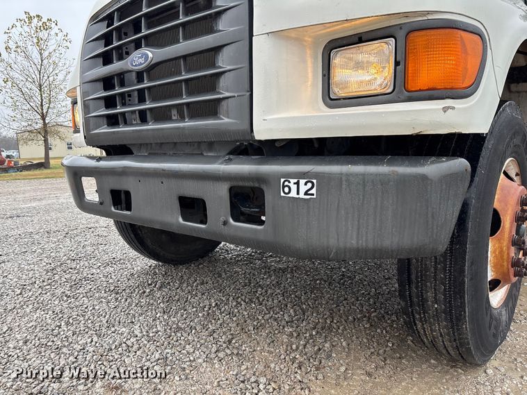 image for item EV3362 1998 Ford F700 flatbed truck