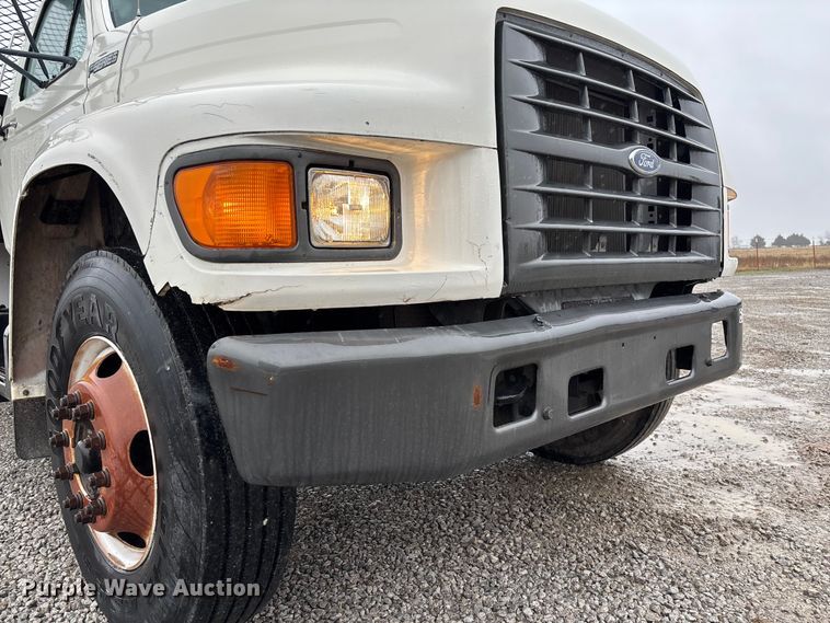 image for item EV3362 1998 Ford F700 flatbed truck