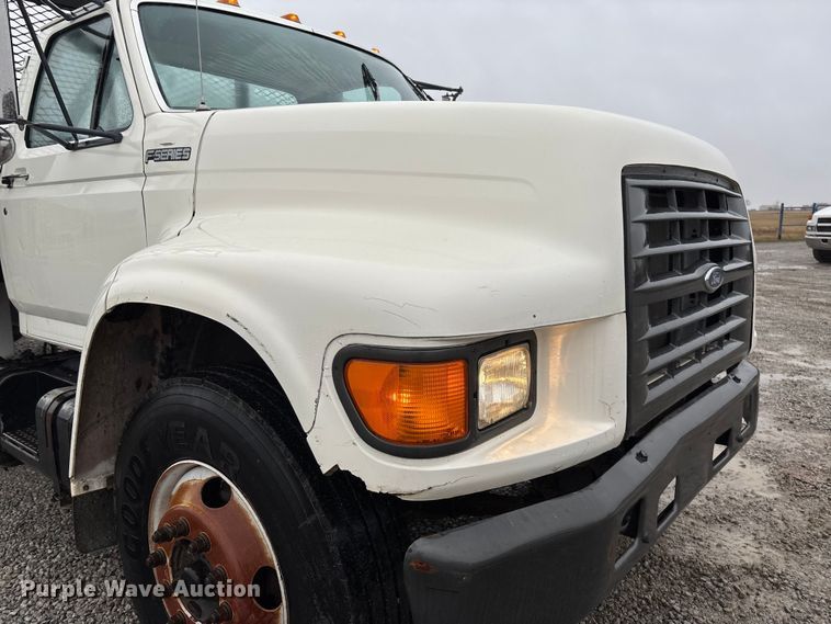 image for item EV3362 1998 Ford F700 flatbed truck