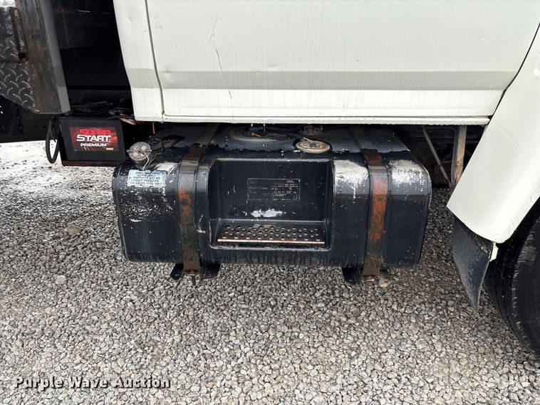 image for item EV3362 1998 Ford F700 flatbed truck