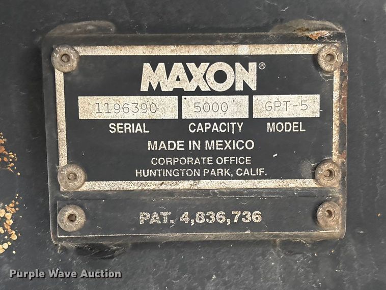 image for item EV3362 1998 Ford F700 flatbed truck