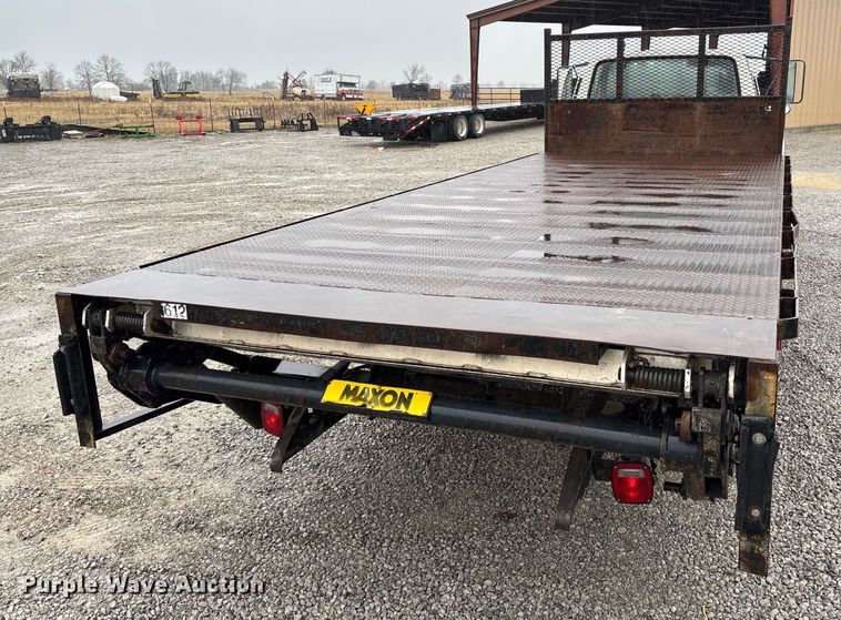 image for item EV3362 1998 Ford F700 flatbed truck