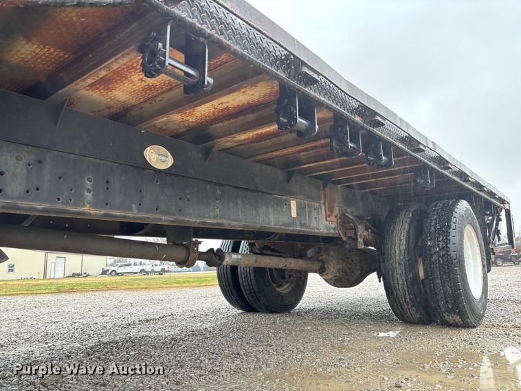 image for item EV3362 1998 Ford F700 flatbed truck