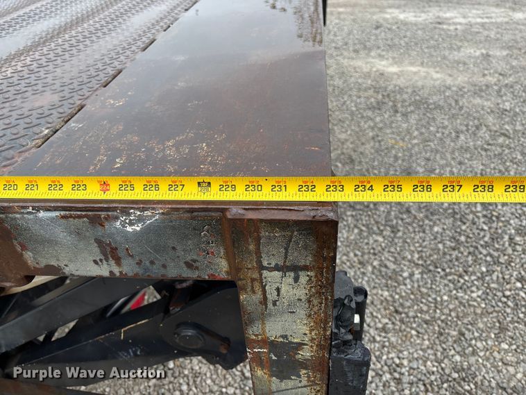 image for item EV3362 1998 Ford F700 flatbed truck