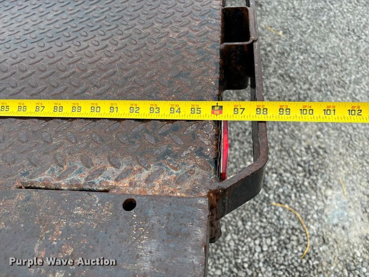 image for item EV3362 1998 Ford F700 flatbed truck