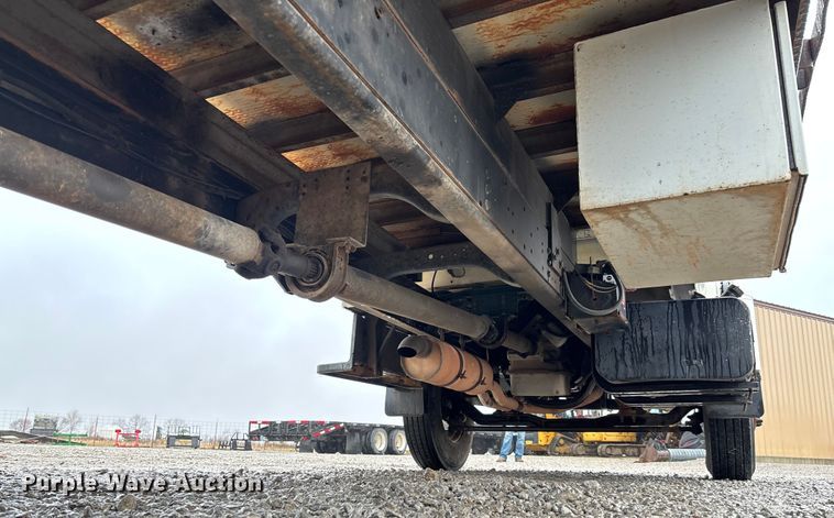 image for item EV3362 1998 Ford F700 flatbed truck