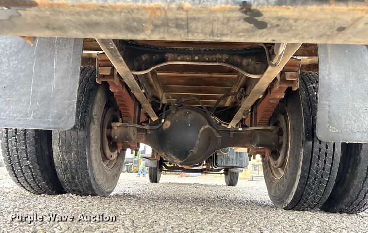 image for item EV3362 1998 Ford F700 flatbed truck