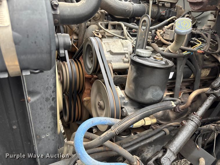 image for item EV3362 1998 Ford F700 flatbed truck