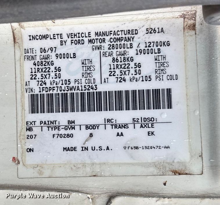 image for item EV3362 1998 Ford F700 flatbed truck