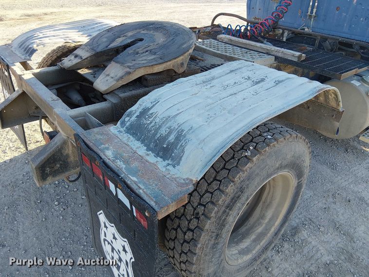 image for item FK0898 1994 Ford L9000 Aero Max semi truck