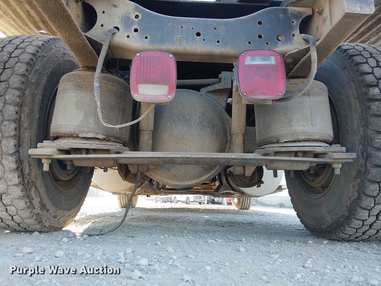 image for item FK0898 1994 Ford L9000 Aero Max semi truck